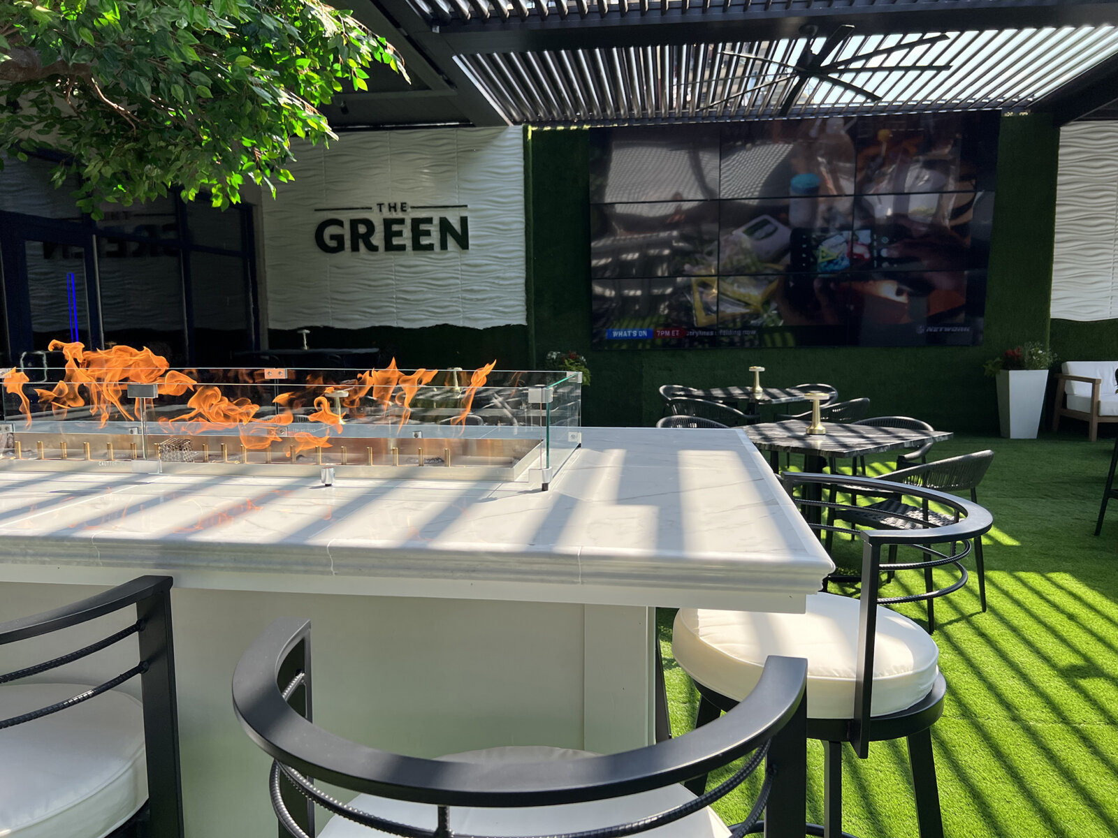 Customer Spotlight The Bunker DeCrescente Distributing Company